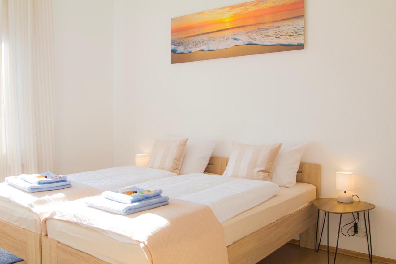 Ferienwohnung Fuer 4, Mitten In Золинген Экстерьер фото